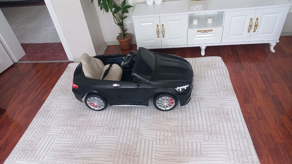 mercedes lisanslı Bluetoothlu radyolu usbli akülü araba 12volt - 6