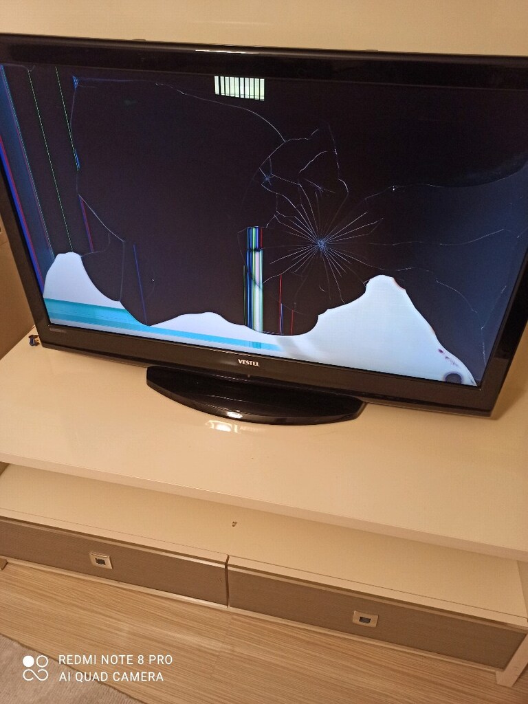Vestel ,106 ekran TV iç ekran kirik - 3