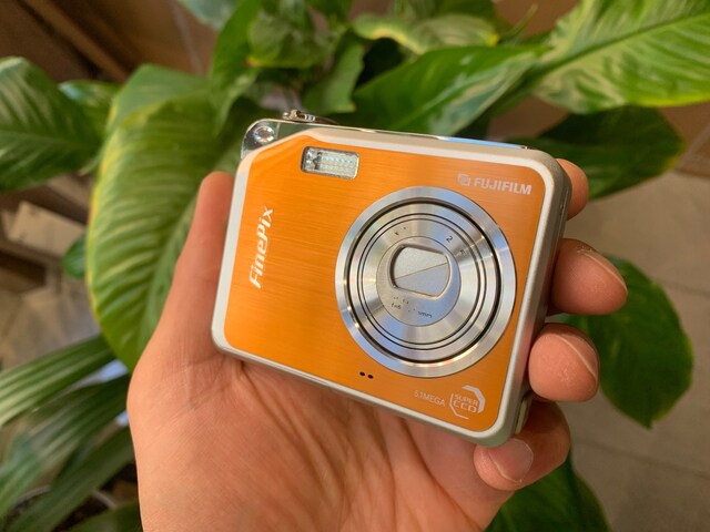 Fujifilm Finepix V10 Vintage Retro Fotoğraf Makinesi