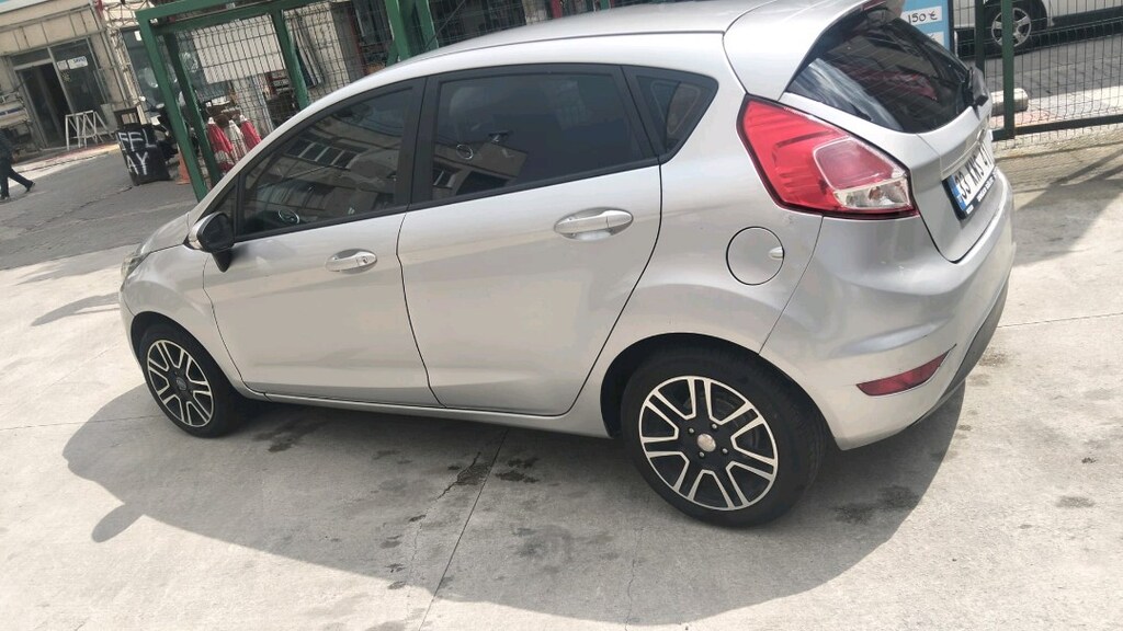 2013 model ford fiesta 1.25 trend - 18