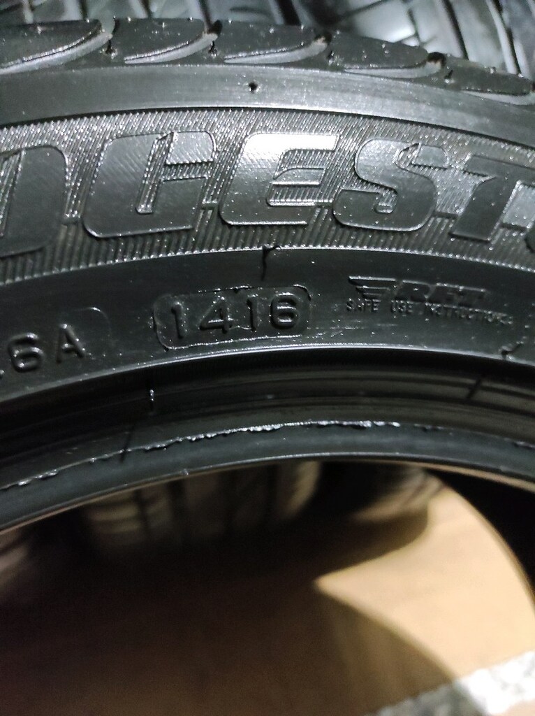205-55-16 Bridgestone 4 adet yazlık lastik (tarih:2016) - 7
