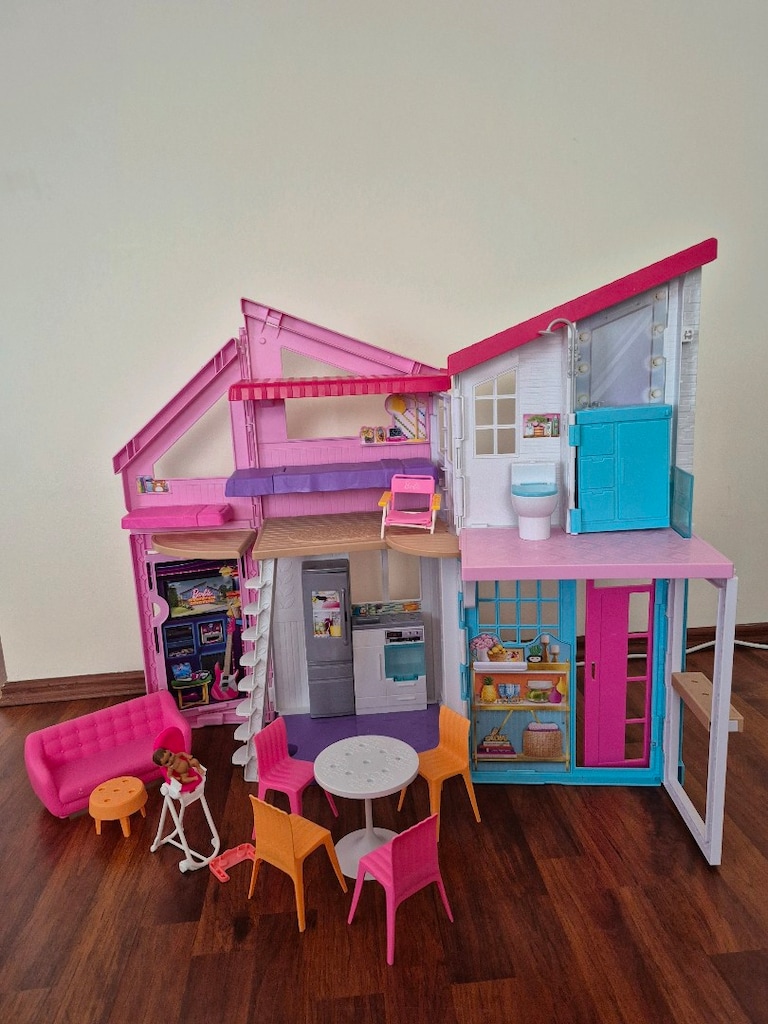 barbie malibu evi