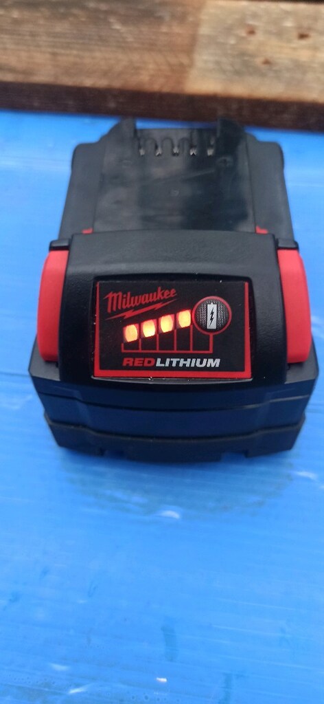Milwaukee M18B5 Orijinal Batarya 18 v 5 Ah - 3