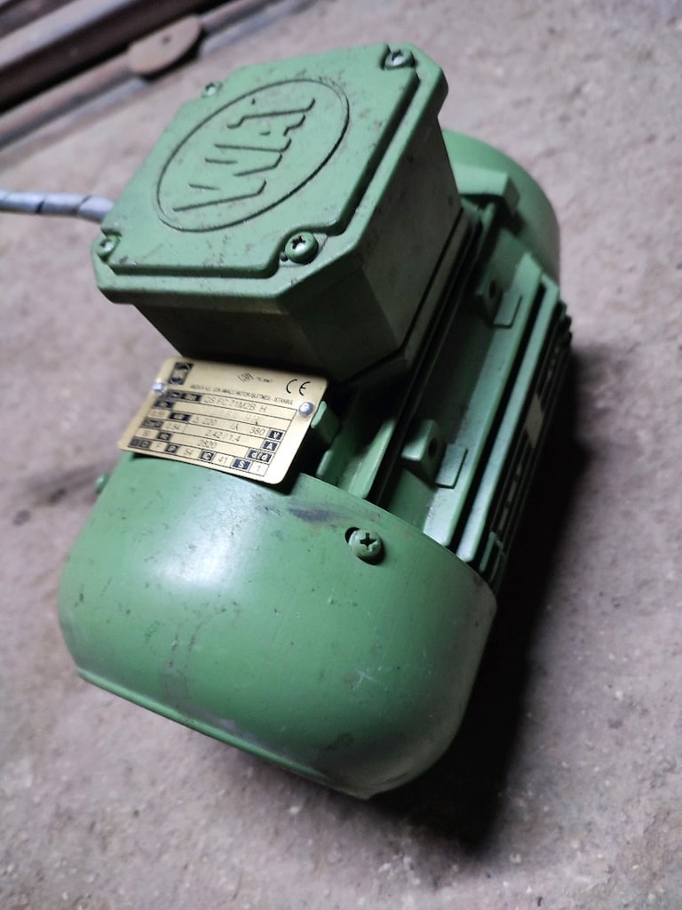 elektrik motoru 0.55 kW 2800 devir - 3