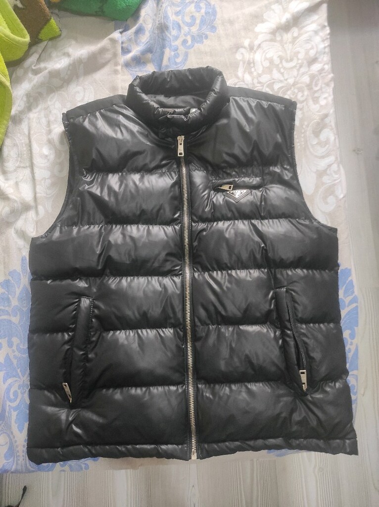 erkek prada yelek