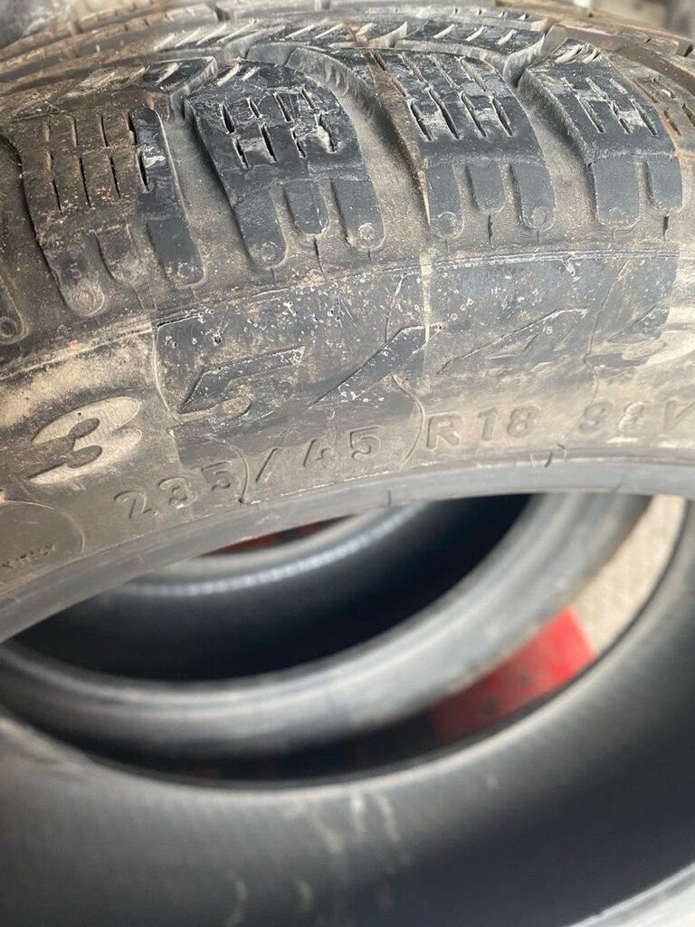 235 45 18 PIRELLI - 4