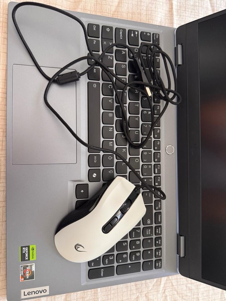 0 dan farksız LENOVO LOQ RTX 4050 li - 3