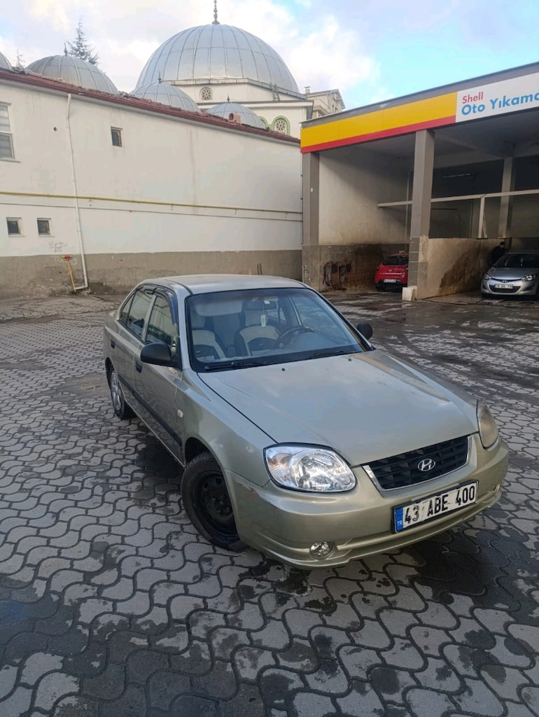 Hyundai Accent - 9
