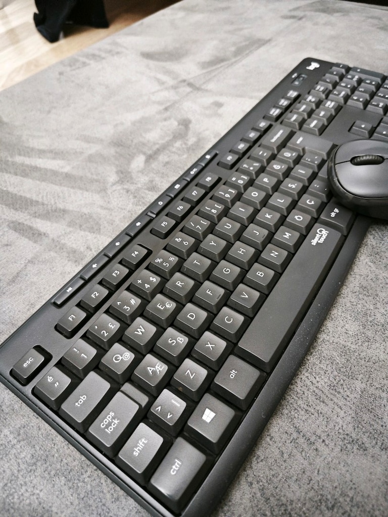 Logitech MK295 Sessiz Klavye Mouse Seti - 4