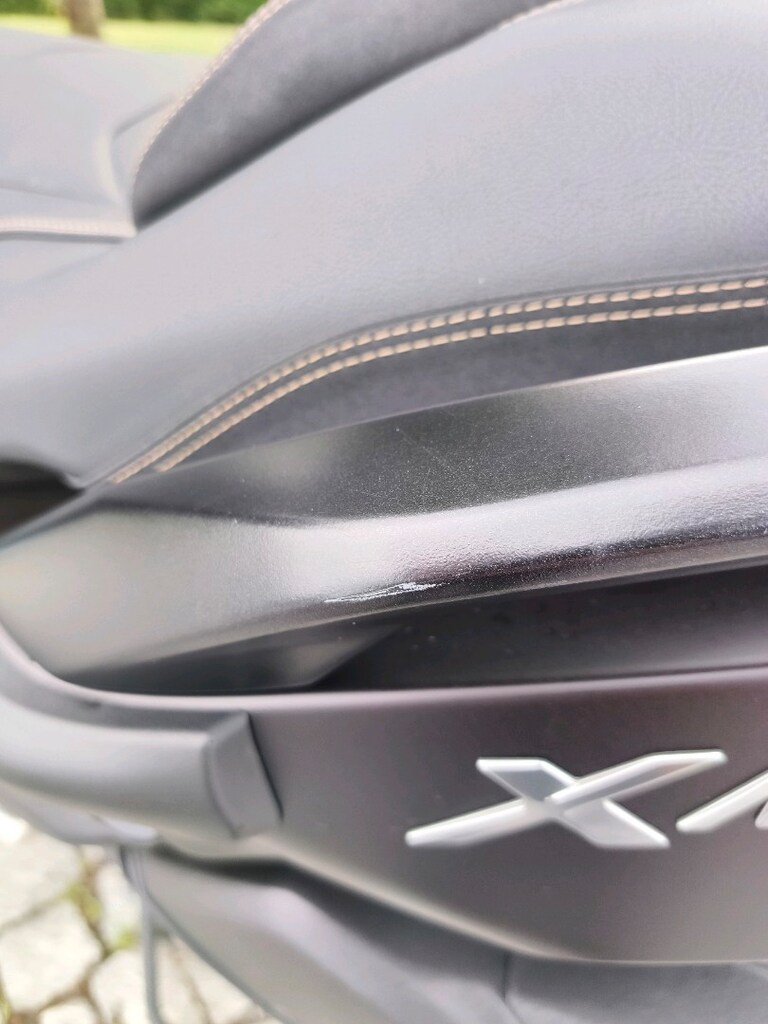 YAMAHA XMAX 300 TECH MAX - 10