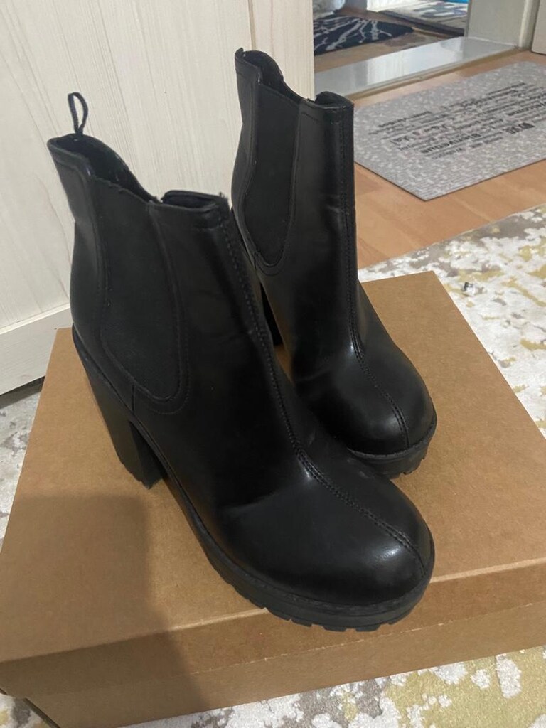 topuklu bot H&M marks