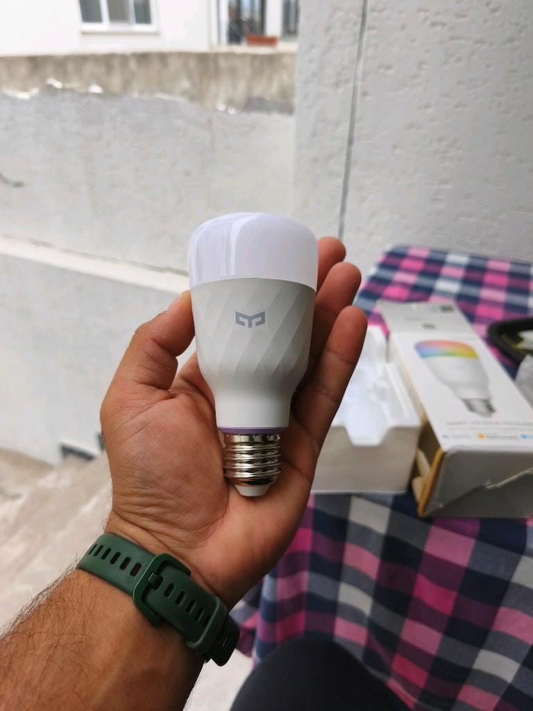 Yeelight YLDPO6YL 2.Nesil E27 RGBW Akıllı LED Ampul - 4
