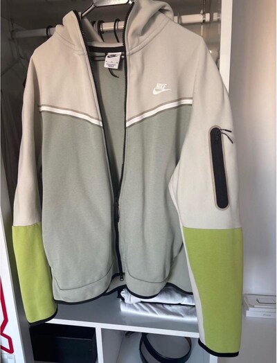 Nike Tech orijinal üst