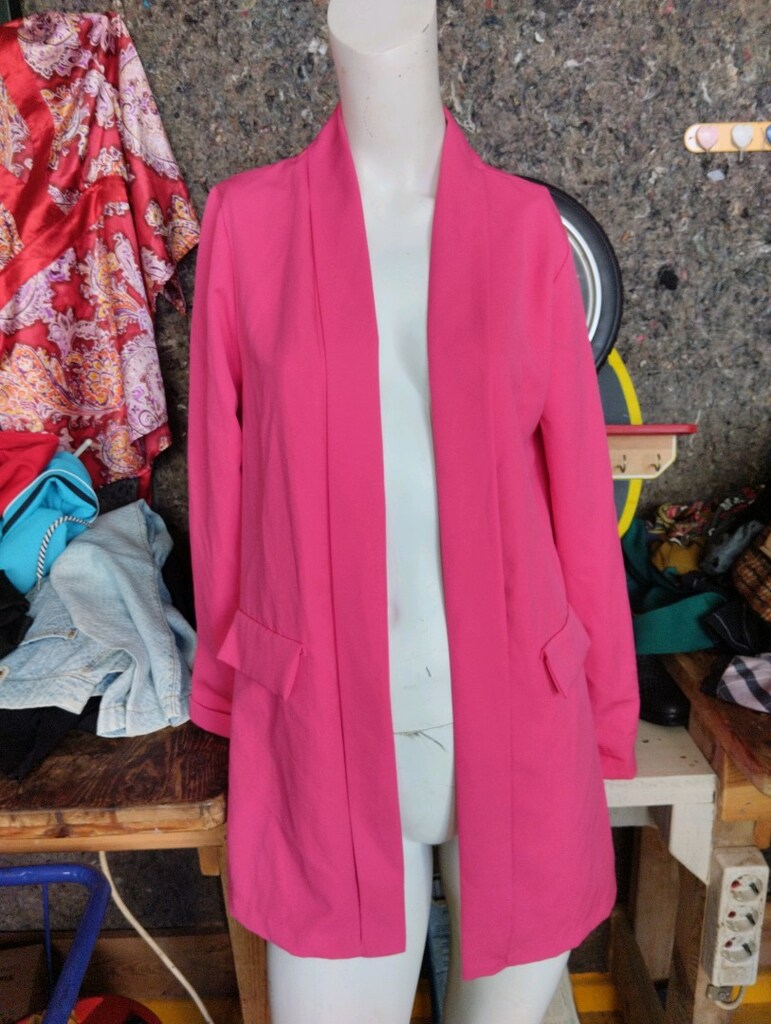PEMBE CEKET