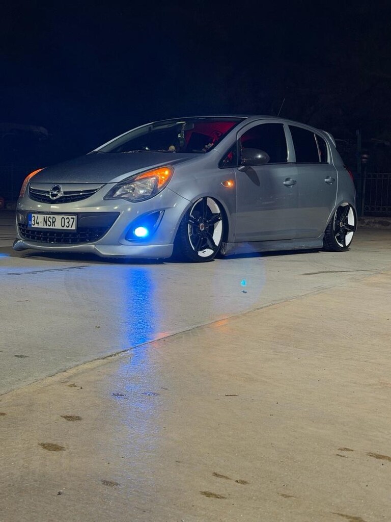 2012 Corsa Essentia - 8
