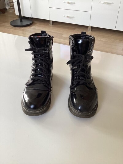Lc Waikiki Bot