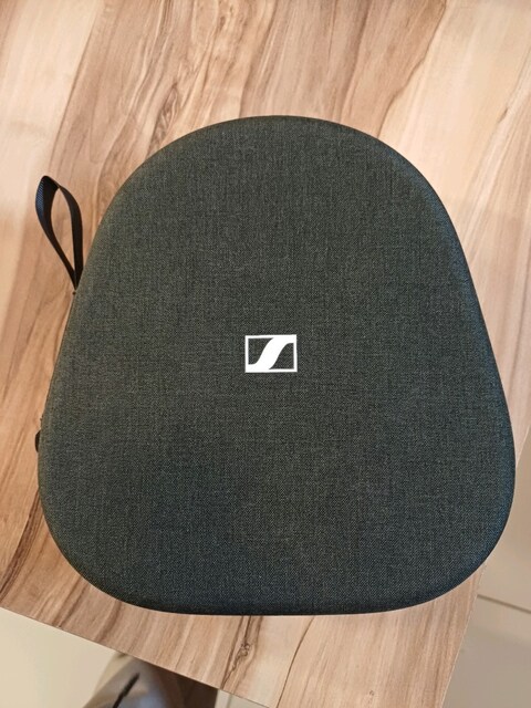 Sennheizer momentum 4 bluetooth kulaklık