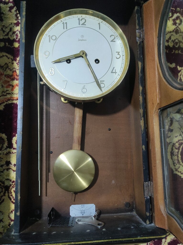 Junghans duvar saati - 2