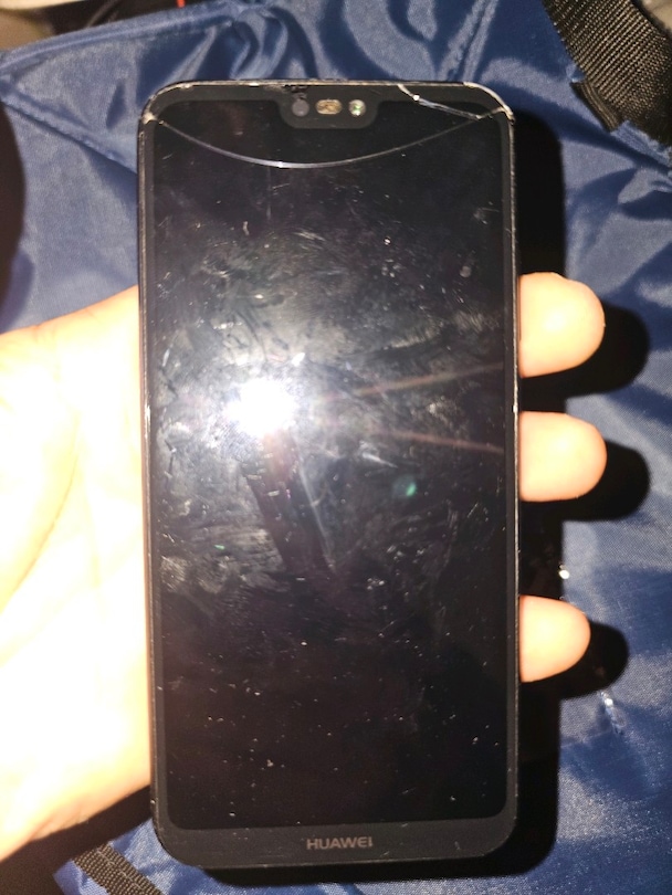 Huawei p Smart 2019 64 GB ekran kırık Türkiye cihazı - 7