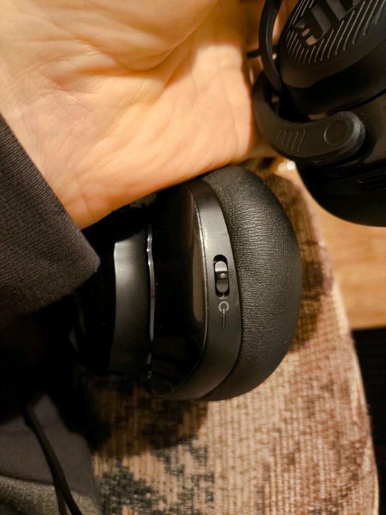 JBL Quantum 600 - 6