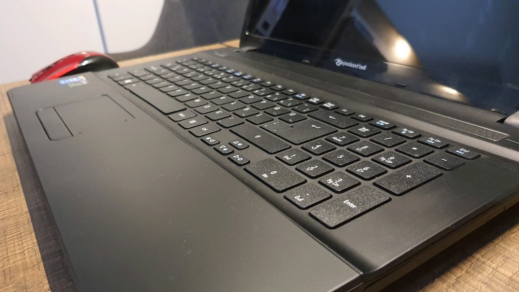 Dev 17.3 ekran P.Bell i5 - Yeni Sıfır Pik - 8gb RAM - SSD TurboDisk'li - 3