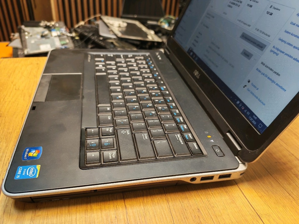 Dell Latitude E6440 İntel İ5 8 Ram 120 SSD - 6