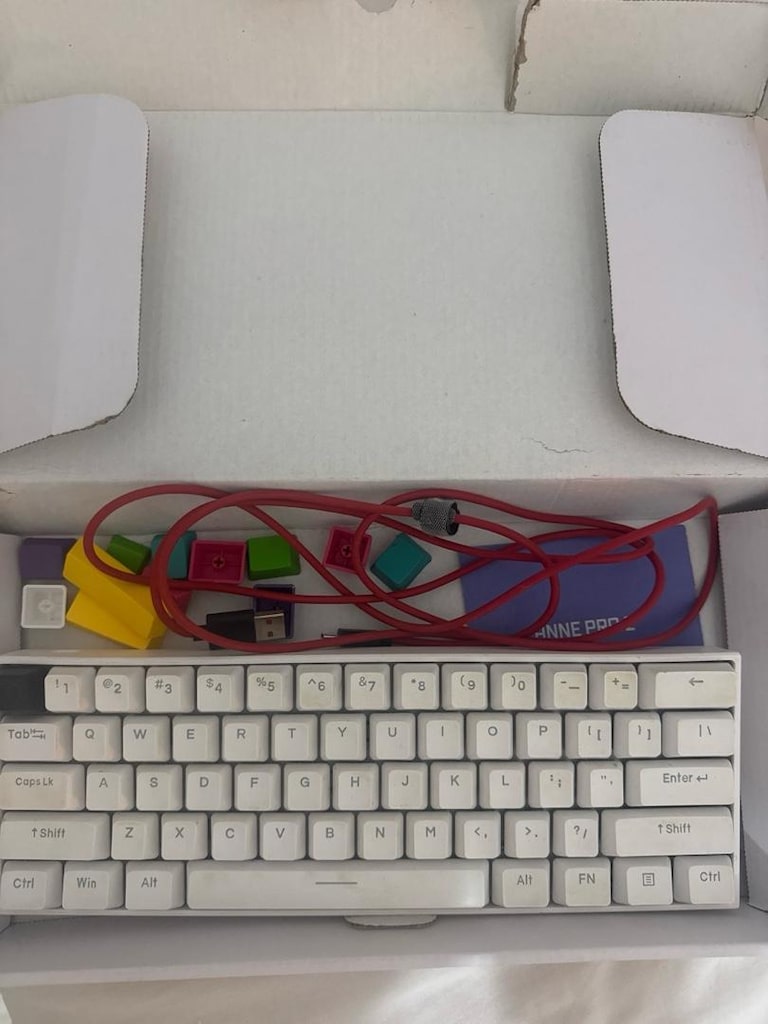ANNE PRO 2 Beyaz Mekanik Klavye – Kutulu ve Aksesuarlı - 3
