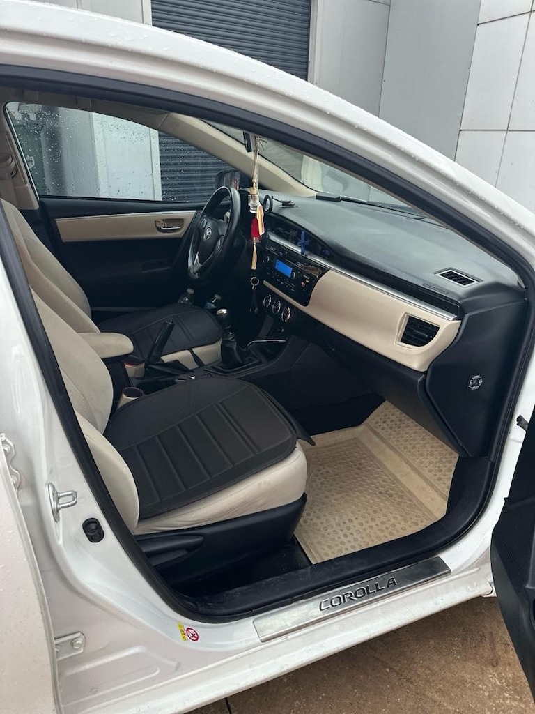 2014 Toyota corolla - 12