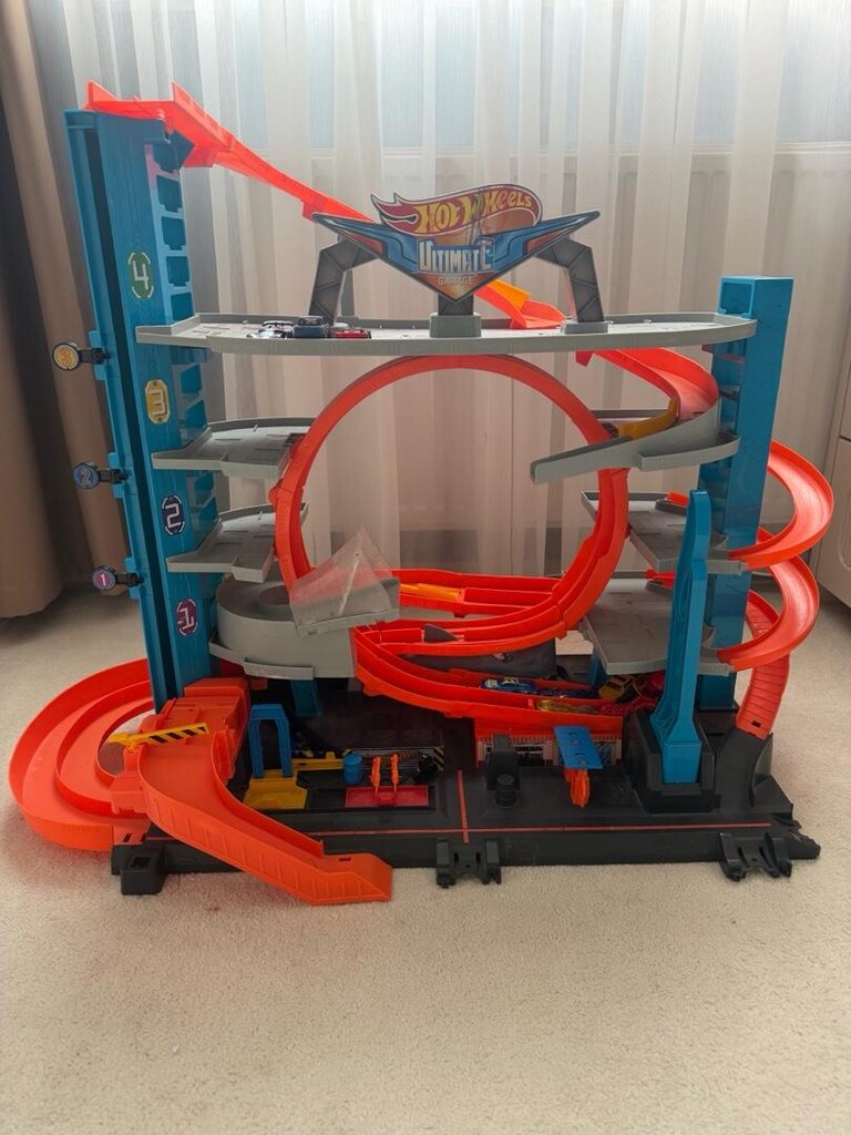 hotwheels ultimate garage - 6
