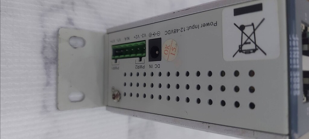 JetNet 3005/3008 5/8 -PORT FAST ETHERNET SWITCH - 2