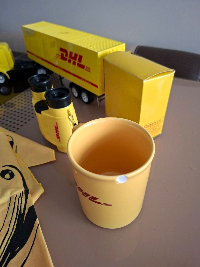 DHL Kamyon Dürbün Kupa Şemsiye Bandana Fotograf Makinası Darbuka Tef - 11
