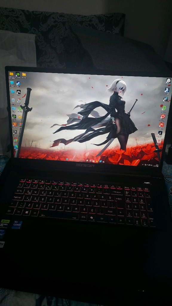 Monster Notebook A7 V16.2.4 17,3" Oyun Bilgisayarı az kullanılmış - 4