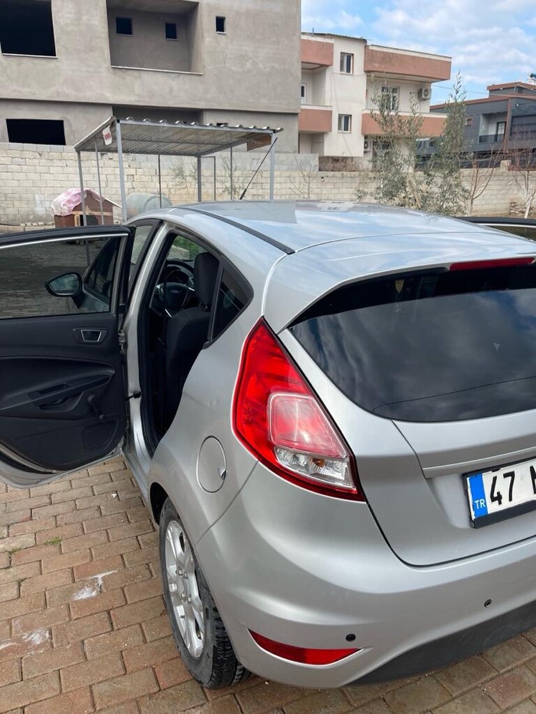 ford fiesta 1.6 benzin lpg otomatik - 8