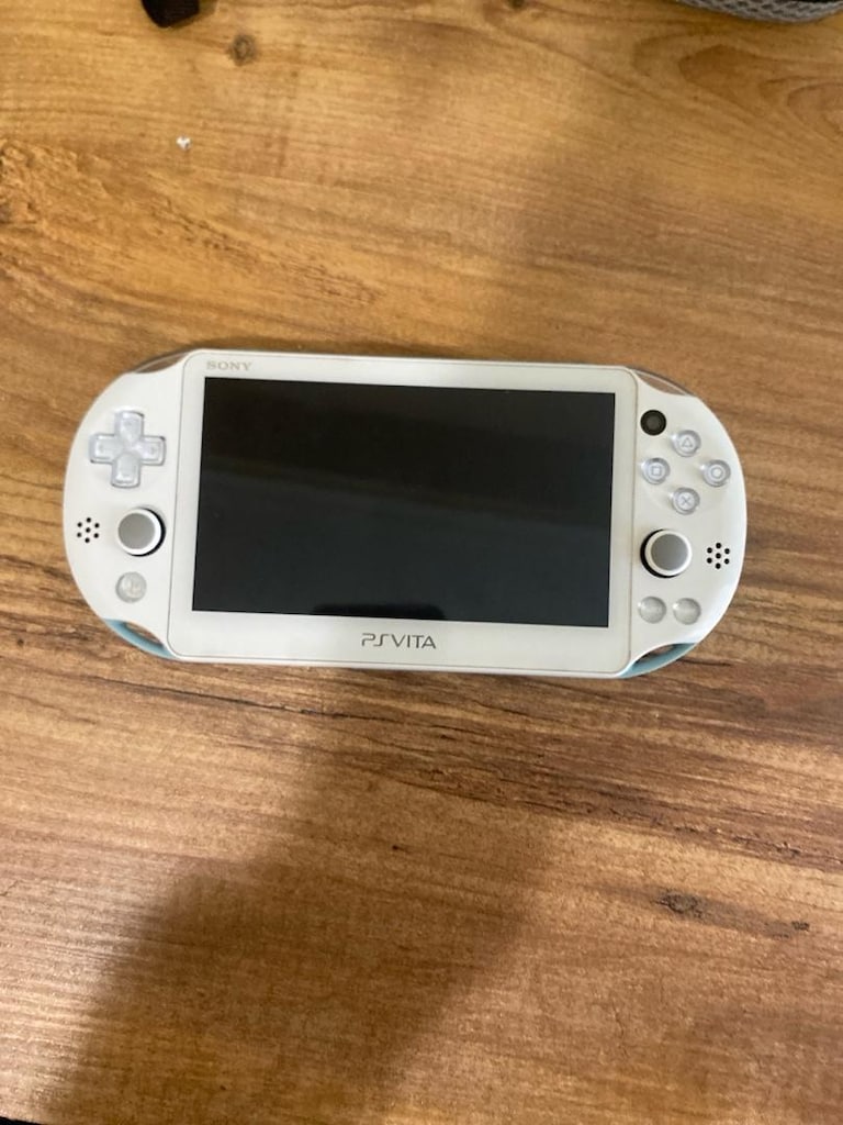 Mavi özel seri PS Vita slim japonya çıkışlı - 2