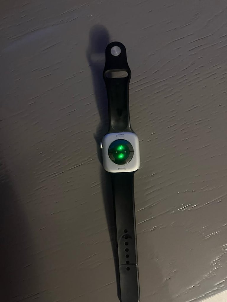 Apple Watch Series 10 (GPS) 46 mm Siyah -6 Adet Kordon Hediyeli - 8