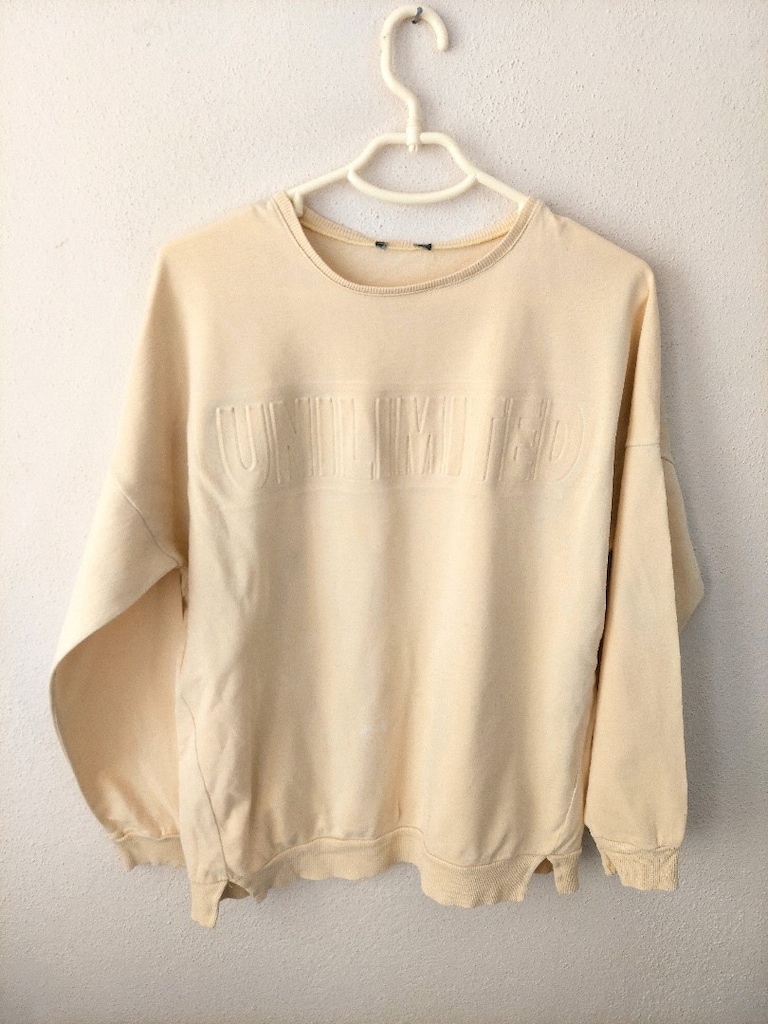Kabartma yazı desen parlak sarı sweatshirt