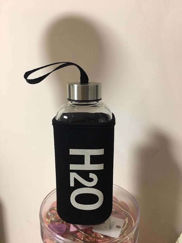 H2O Siyah Kılıflı cam Su Şişesi 500 ml - 2