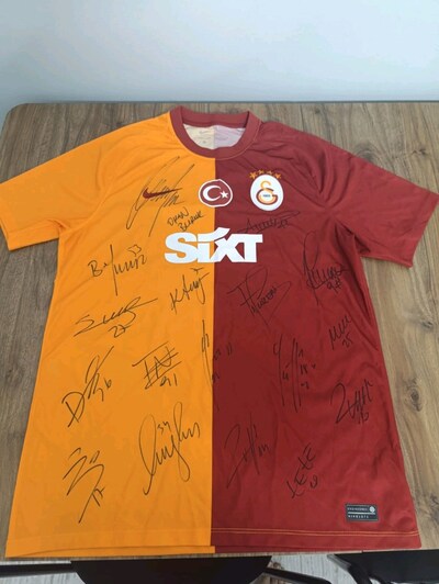 Galatasaray İmzalı forma