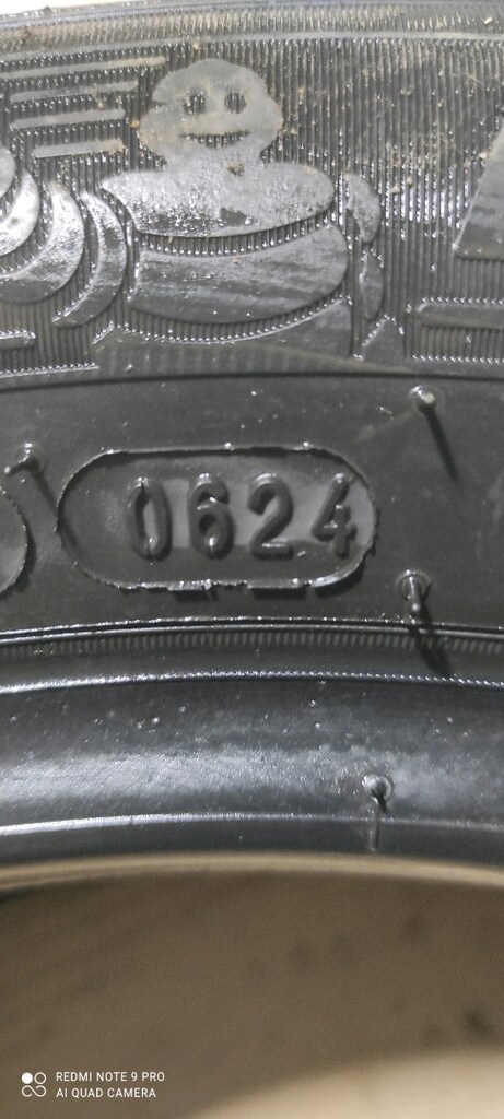 195/55/16 DİŞ DERİNLİKLERİ MÜKEMMEL MİCHELİN 4 ADET FİYATI TOPLAM 7650 - 7