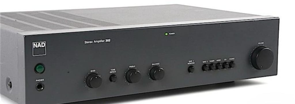 NAD 302 Stereo Amplikatör Hi-Fi Wintage