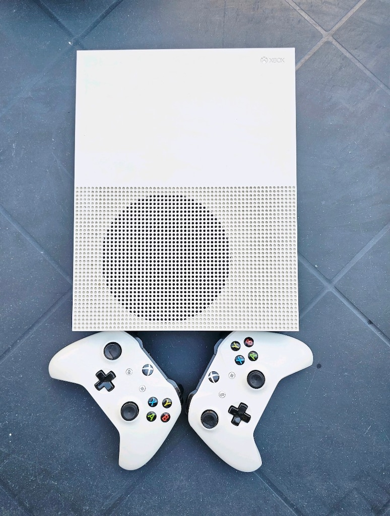 XBOX S 1 TB ÇİFT KOL ORİJİNAL SORUNSUZ - 3