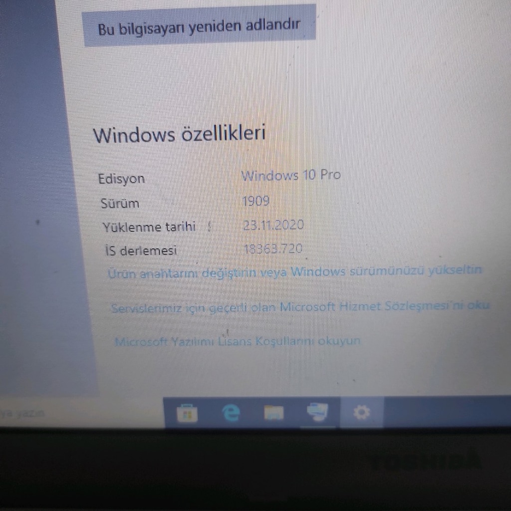 Toshiba Laptop - 7
