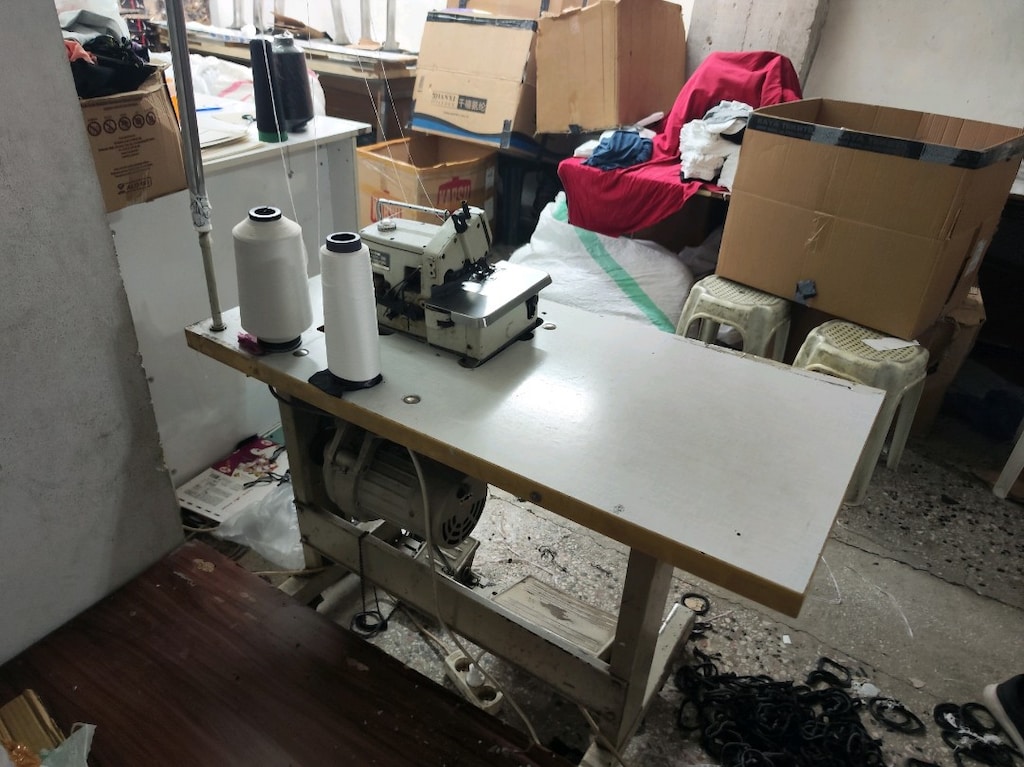 2 adet TEMİZ OVERLOK MAKİNASI 2 İP 4 İP KULLANILABİLİR - 12