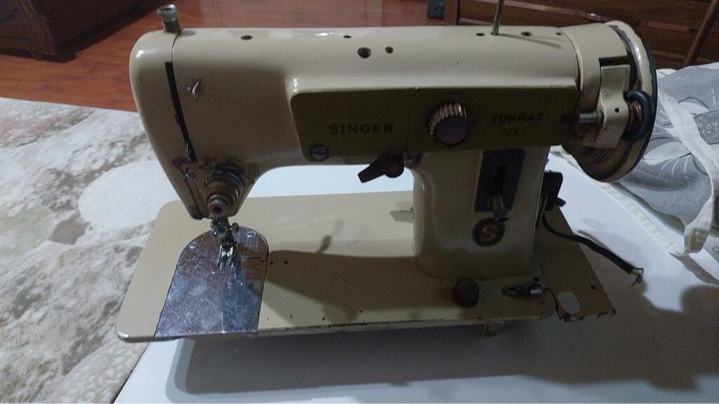 Singer Yoknaz 224Y Vintage Elektrikli Dikiş Makinesi - 2