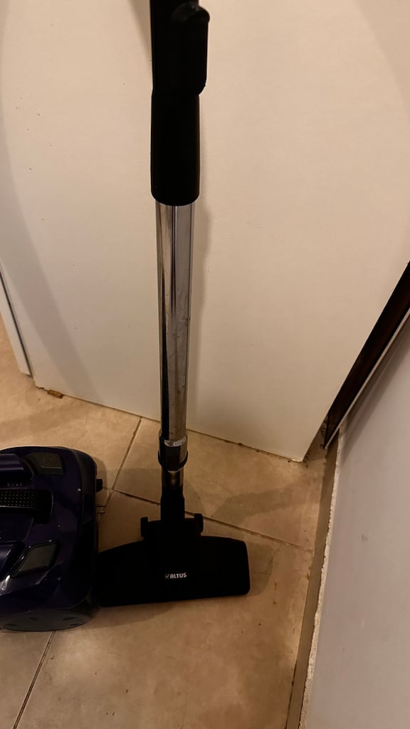 ALTUS TOZ TORBASIZ ELEKTRİK SÜPÜRGESİ - 2
