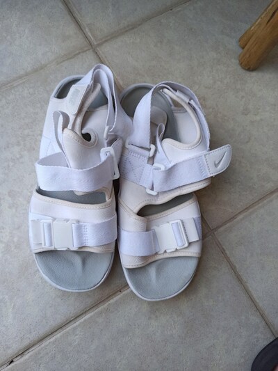 Nike sandalet