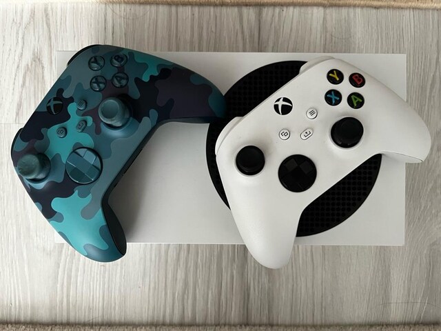 TERTEMİZ KUTULU ÇİFT KOLLU XBOX SERIES S