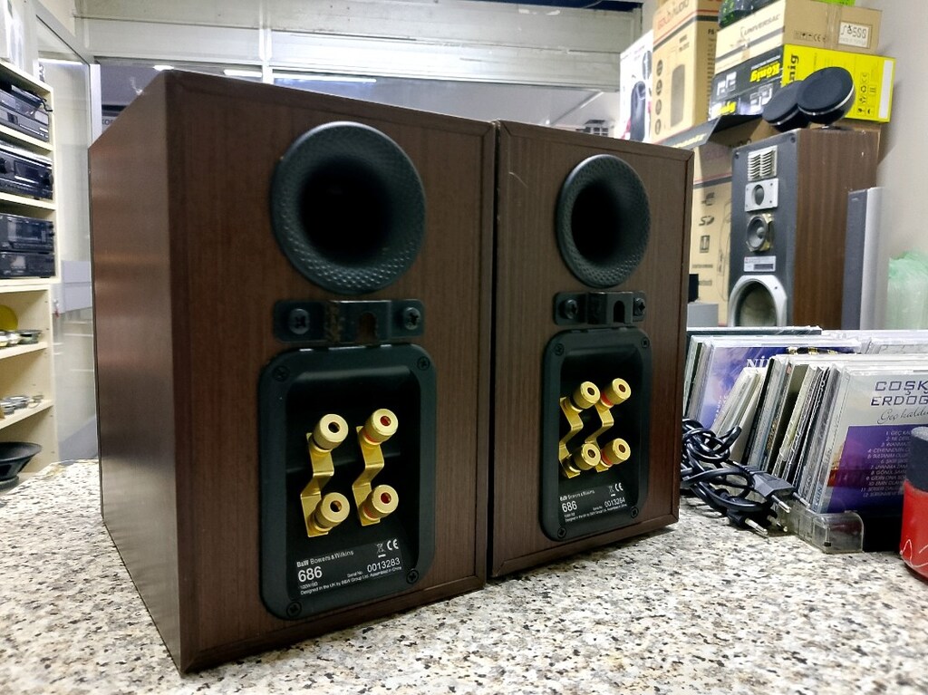 b&w bowers&Wilkins - 5