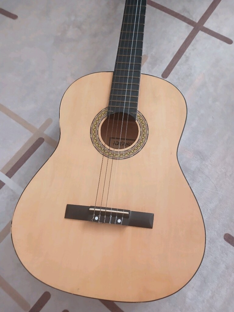 Adrian gitar - 7