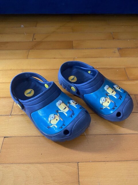 Minions çocuk sandalet 30 numara
